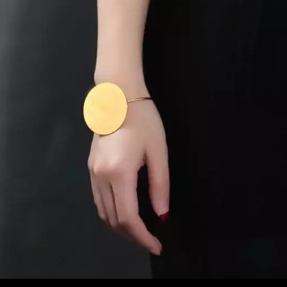 Fashion Bracelet - Picture 2 of 5